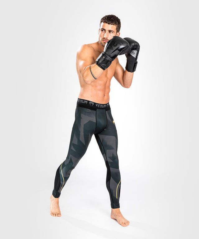 Venum Spats Razor – Black/Gold