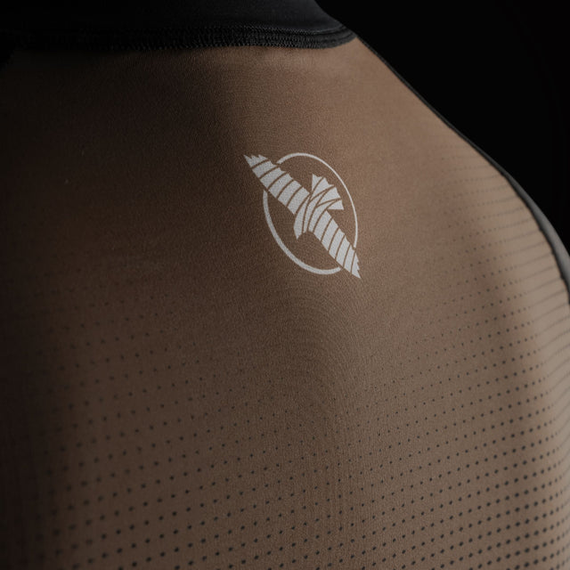 Hayabusa Rashguard Pro Ranked Korta Ärmar Dam – Brun