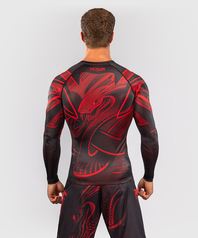 Rashguard Venum Crimson Viper 2.0 Mangas Largas – Negro/Rojo
