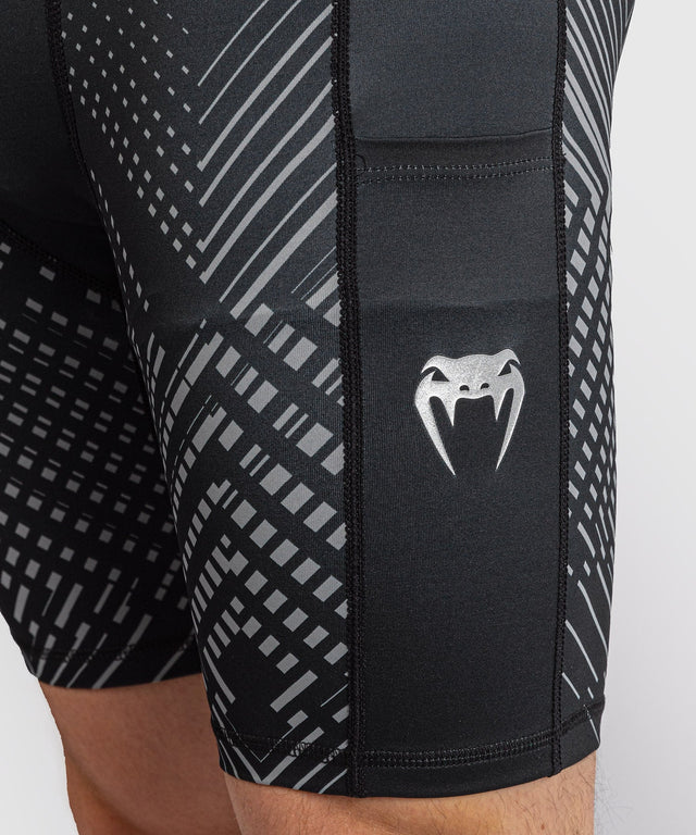 Pantaloncini a compressione Venum Midnight Fury – Nero/Grigio/Argento