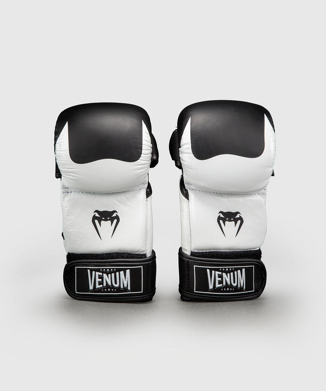 Luvas de MMA Venum Attack 2.0 – Preto/Branco