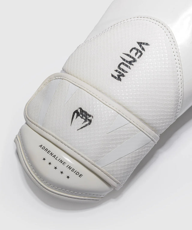 Guantoni da boxe Venum Challenger 4.0 Scales – Avorio