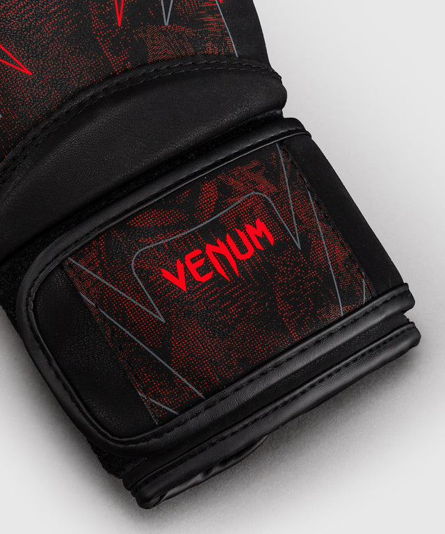 Mănuși de box Venum Impact Amazonia Reborn – Negru/Roșu