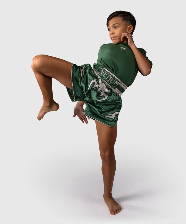 Venum Muay-Thai-Shorts Inferno Kinder – Grün