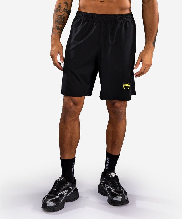 Pantaloni scurți de antrenament Venum Contender – Negru/Auriu