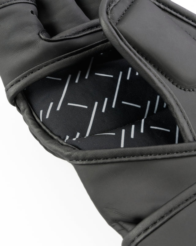 Guantes de MMA Caged Shadow – Negro Mate