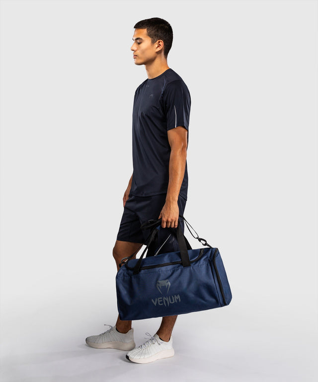 Bolsa de deporte Venum Essential L - Azul marino