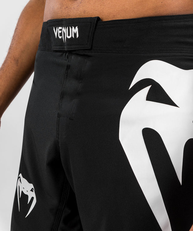 Shorts de MMA Venum Light 5.0 – Noir/Blanc