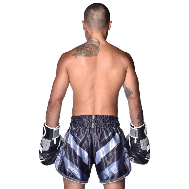Calções de Muay Thai 8 WEAPONS Shift – Preto Mate