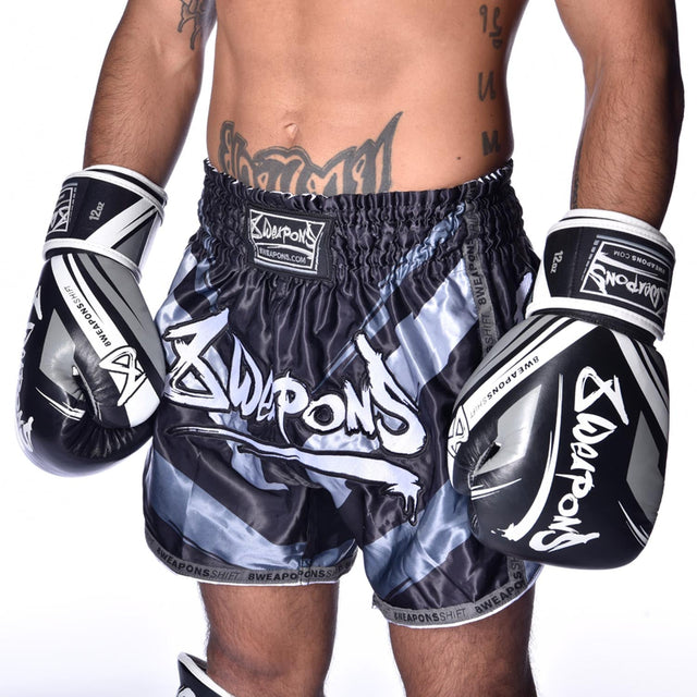 Calções de Muay Thai 8 WEAPONS Shift – Preto Mate
