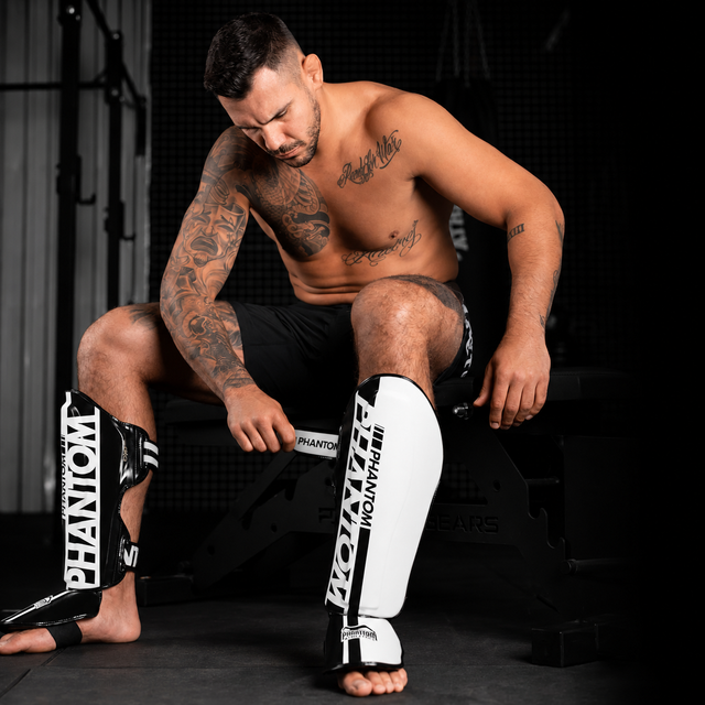Espinilleras Phantom Athletics APEX Striking – Blanco