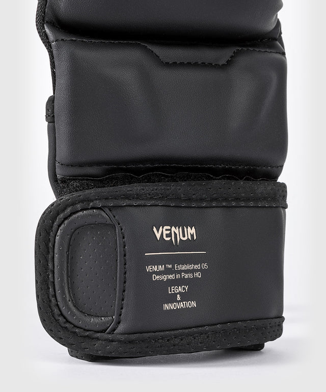 Luvas de sparring MMA Venum Impact Evo – Preto