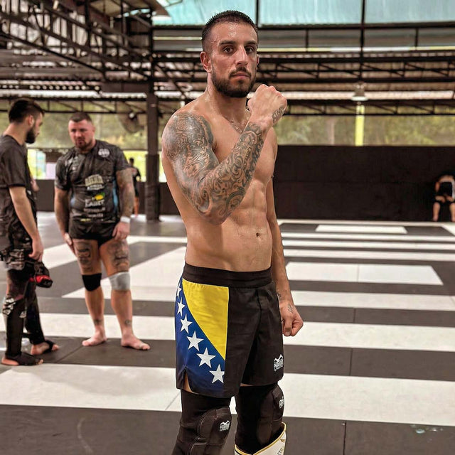 Shorts de MMA Phantom Athletics Fusion-R Team Bosnia – Rouge/Blanc/Bleu