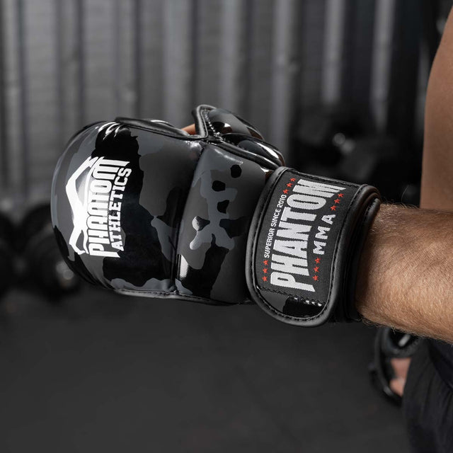 Rękawice MMA sparingowe Phantom Athletics APEX – Czarne/Camo