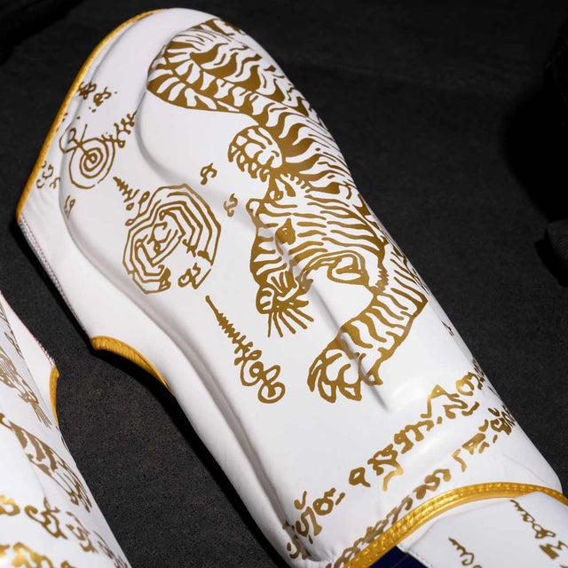 Phantom Athletics Benskydd Muay Thai – Vit/Guld