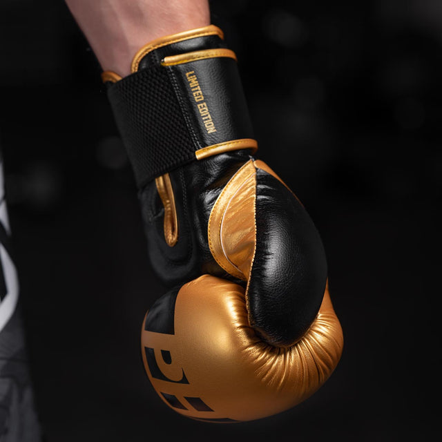 Rękawice bokserskie Phantom Athletics APEX Speed – Czarne/Złote