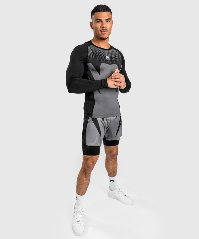 Rashguard Venum Attack Mangas Compridas – Preto/Cinzento