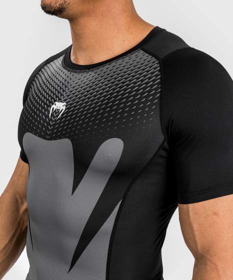 Venum Rashguard Attack Kurzarm – Schwarz/Grau