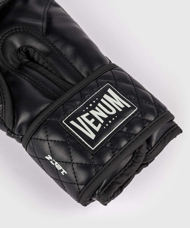 Luvas de boxe Venum Impact Classic – Preto