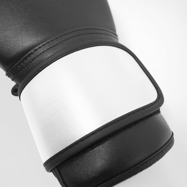 Boxerské rukavice Adidas Coaching 12oz – Černé/Bílé