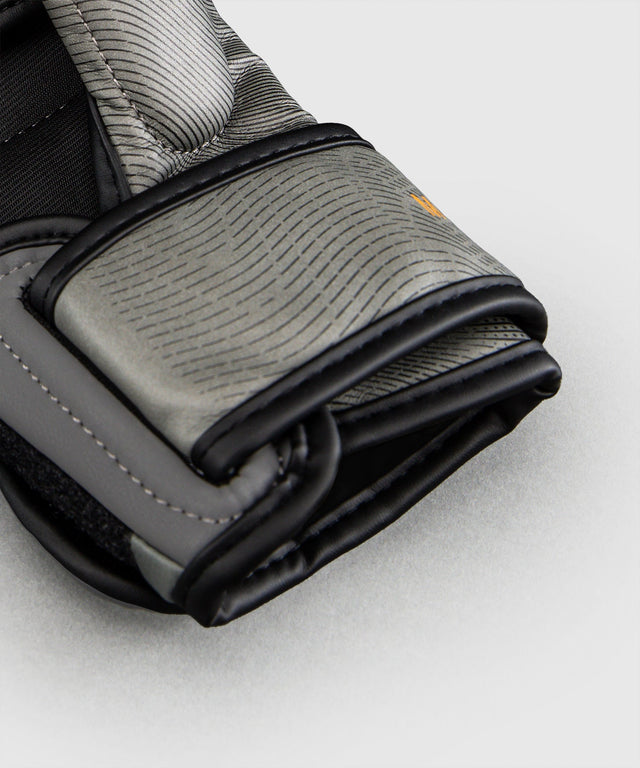 Luvas de MMA Venum Galactic 3.0 – Preto/Ouro