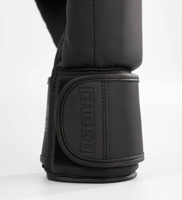 Caged Shadow Bundel Deal – Boxhandschuhe + Schienbeinschoner