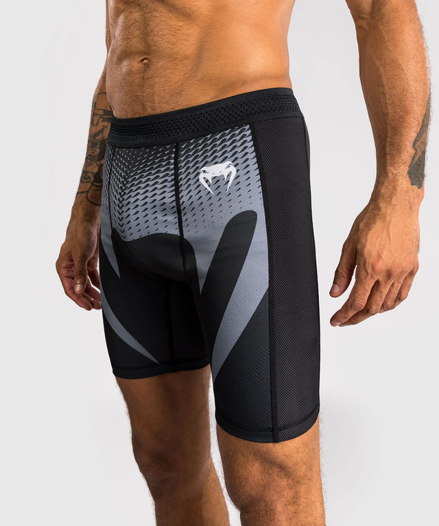 Pantaloni scurți Venum No Gi Vale Tudo – Negru/Argintiu