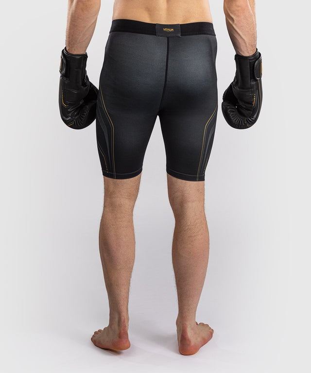 Kompresní kraťasy Venum Streamline – Černé/Zlaté