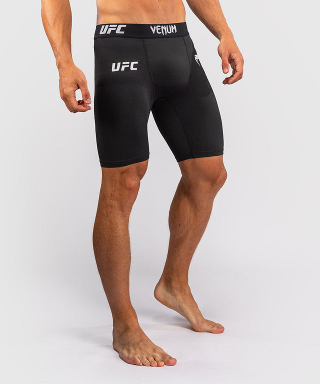 Pantaloncini a compressione Venum UFC – Nero