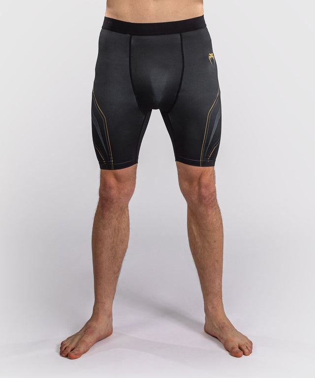 Kompresní kraťasy Venum Streamline – Černé/Zlaté