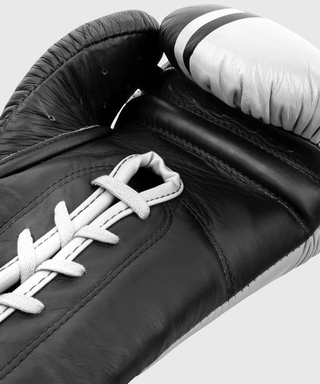 Venum Bokshandschoenen Shield Pro - Zwart/Wit