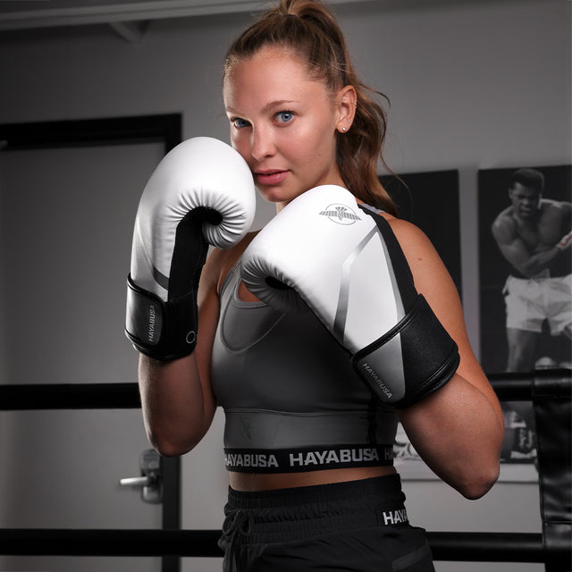 Hayabusa Boxhandschuhe E1 – Weiß/Schwarz/Silber