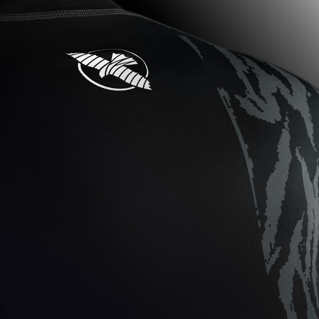 Rashguard Hayabusa Apex Manga Comprida – Preto Carbono