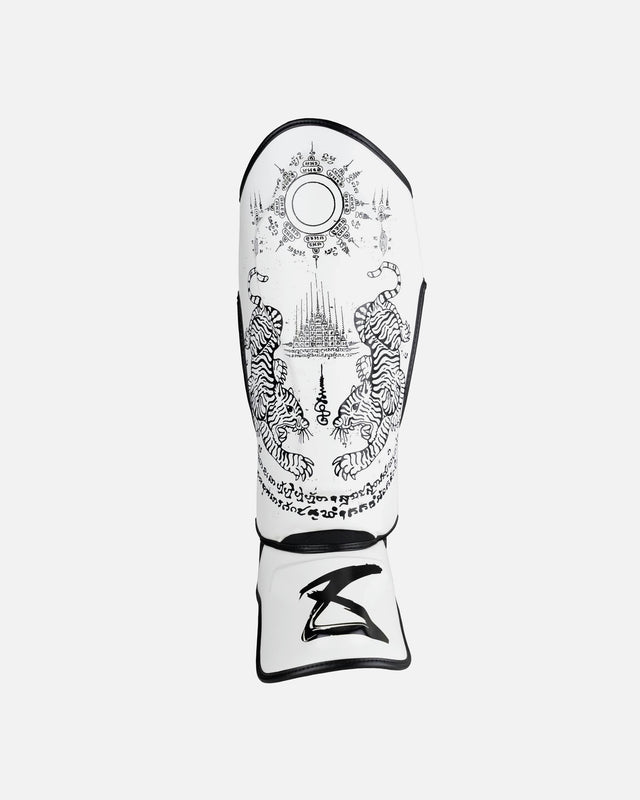 8 WEAPONS Shin guards Sak Yant Tigers – White/Black