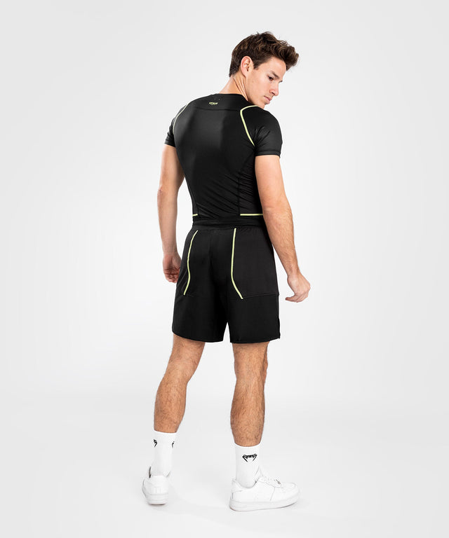 Calções de MMA Venum Fusion 2.0 – Preto/Amarelo