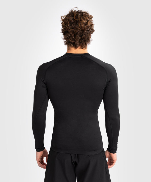Rashguard Venum Contender Mangas Compridas – Preto/Branco – Rashguard
