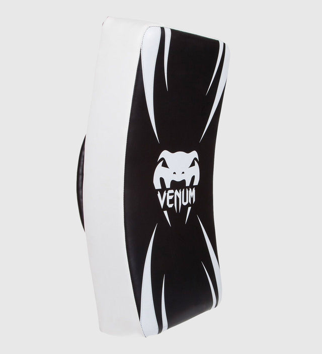 Paos de Muay Thai Venum Absolute Curvos – Preto/Branco