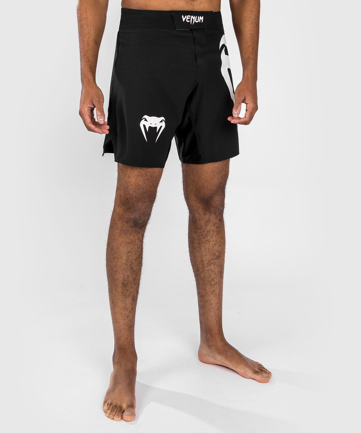 Shorts de MMA Venum Light 5.0 – Noir/Blanc