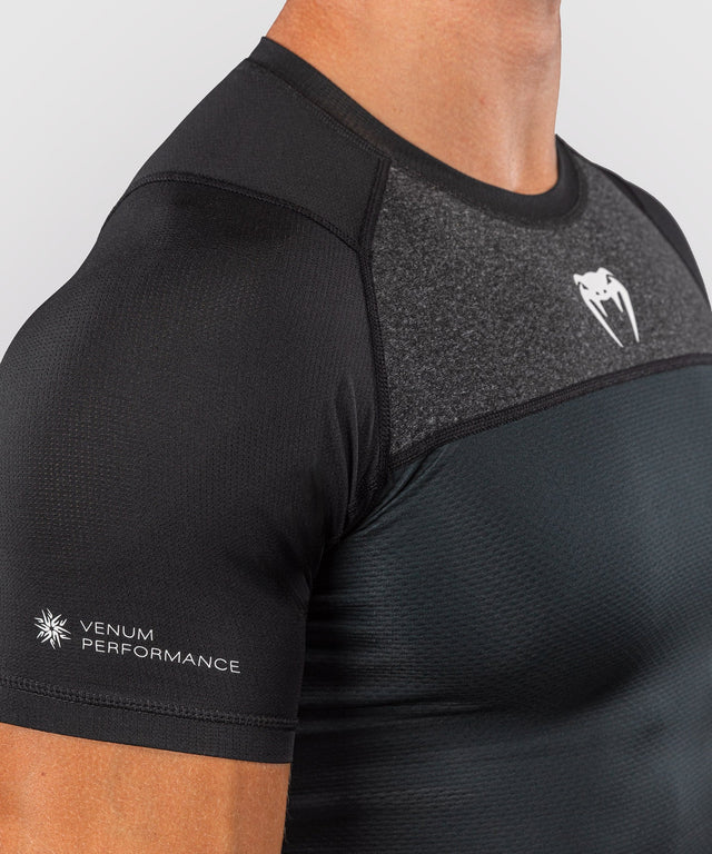Venum Rashguard G-Fit Scale Kortärmad - Svart