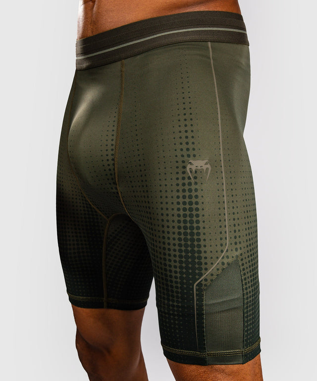 Venum MMA-shorts Stealth – Khaki/mörkgrön