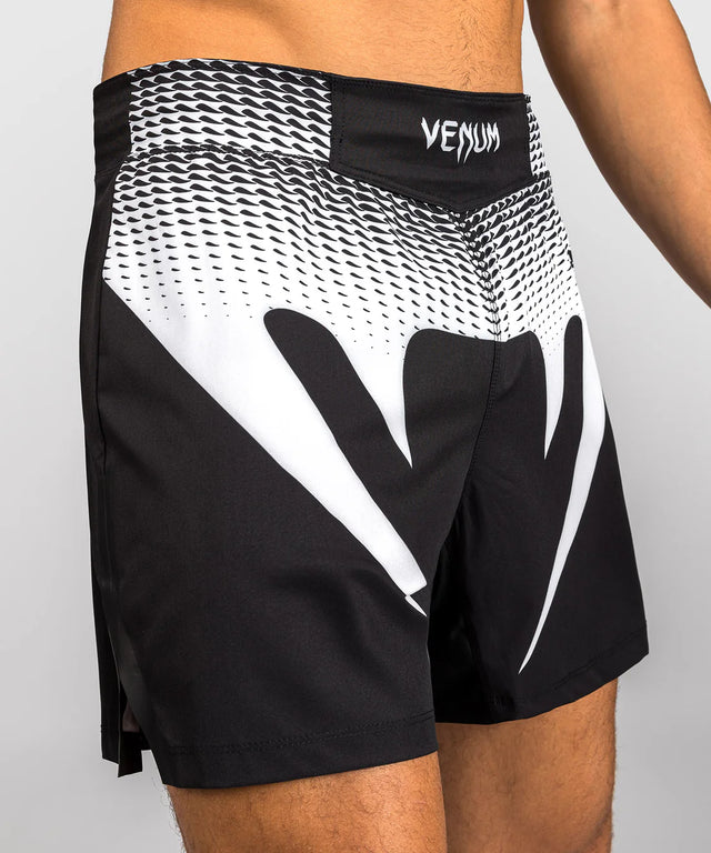 Pantaloni scurți MMA Venum No Gi – Negru/Alb