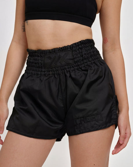 Caged Muay Thai shorts Classic – Sort/Sort kvinde