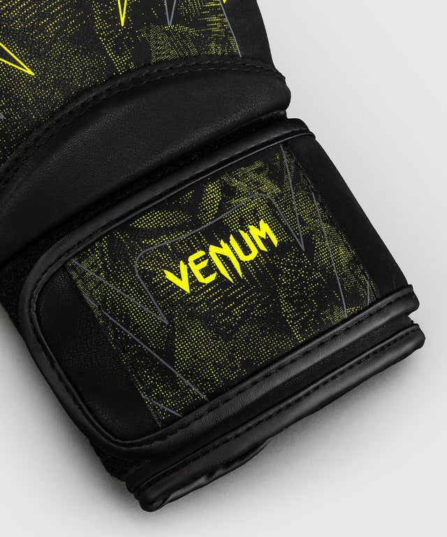 Boxerské rukavice Venum Impact Amazonia Reborn – Černé/zelené