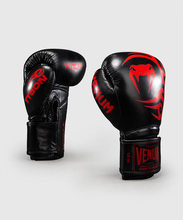 Boxerské rukavice Venum x Mike Tyson Giant 2.0 – Černé/Červené