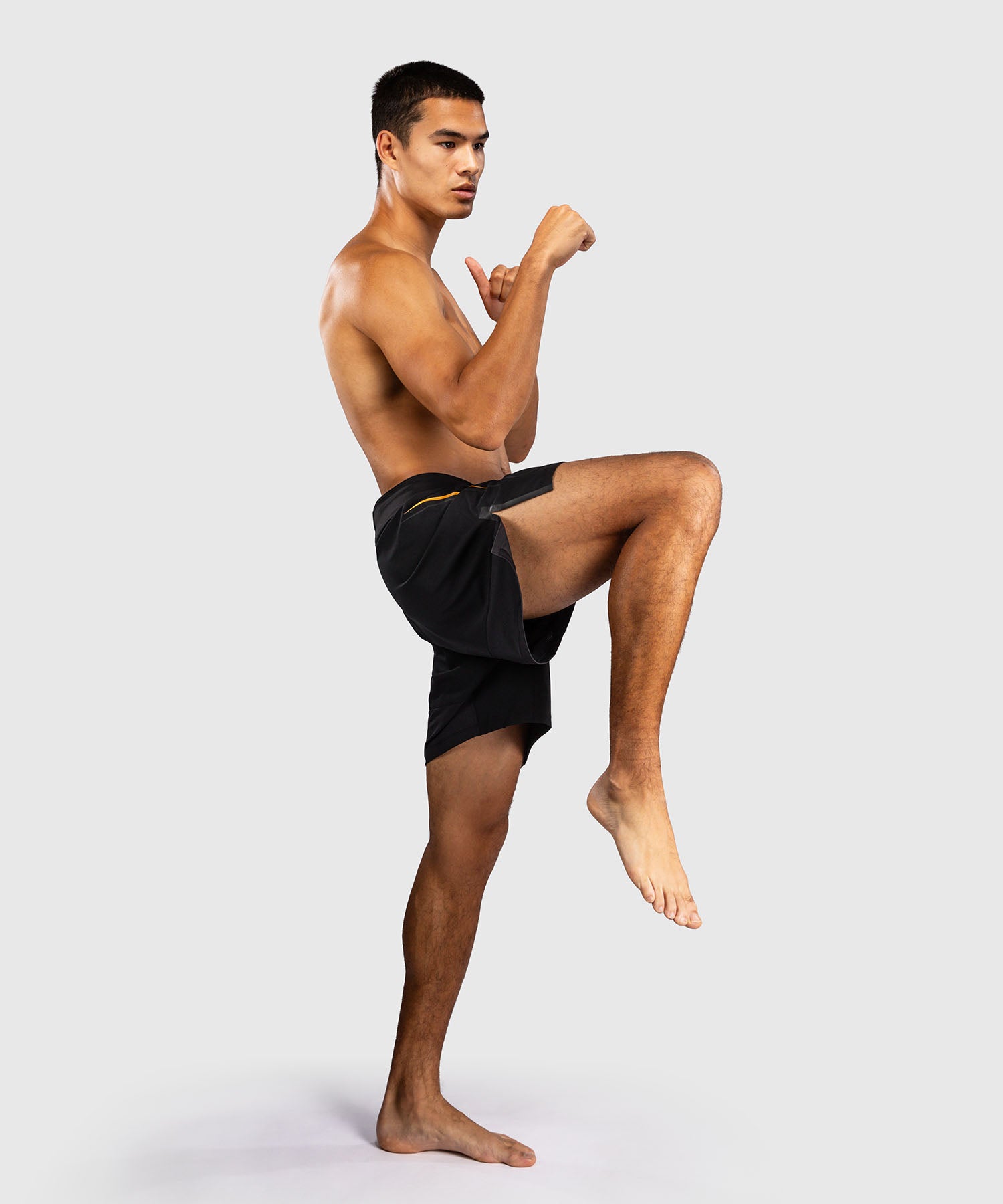 Venum MMA-shorts G-Core – Sort/Guld