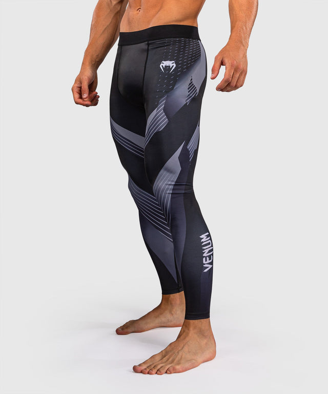 Venum Compression Shorts No-Gi 6.0 – Black/White