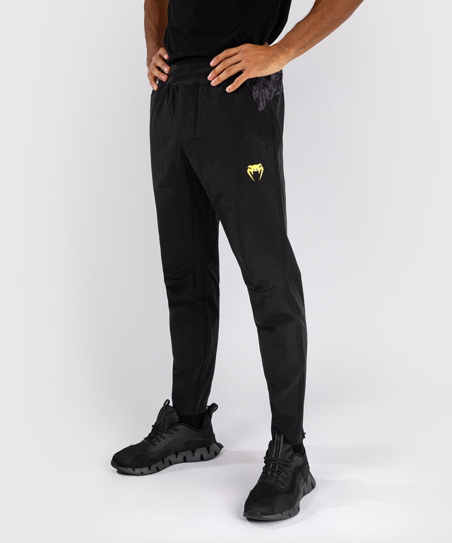 Spodnie treningowe Venum x Topuria Unmatched – Czarne/Złote