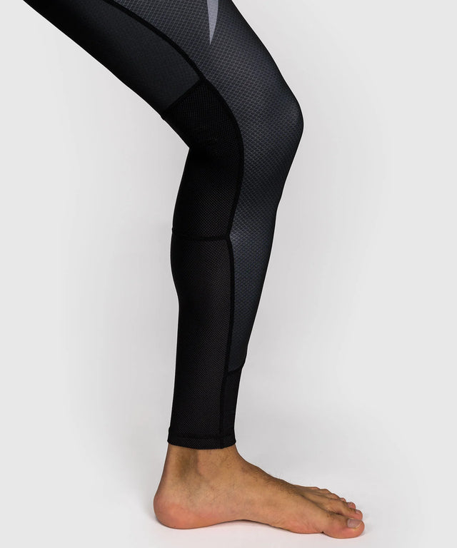 Shorts de compression Venum No Gi – Noir/Argent