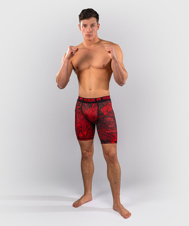 Shorts de compression Venum Wolf Atak – Noir/Rouge