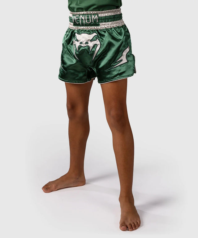 Venum Muay-Thai-Shorts Inferno Kinder – Grün